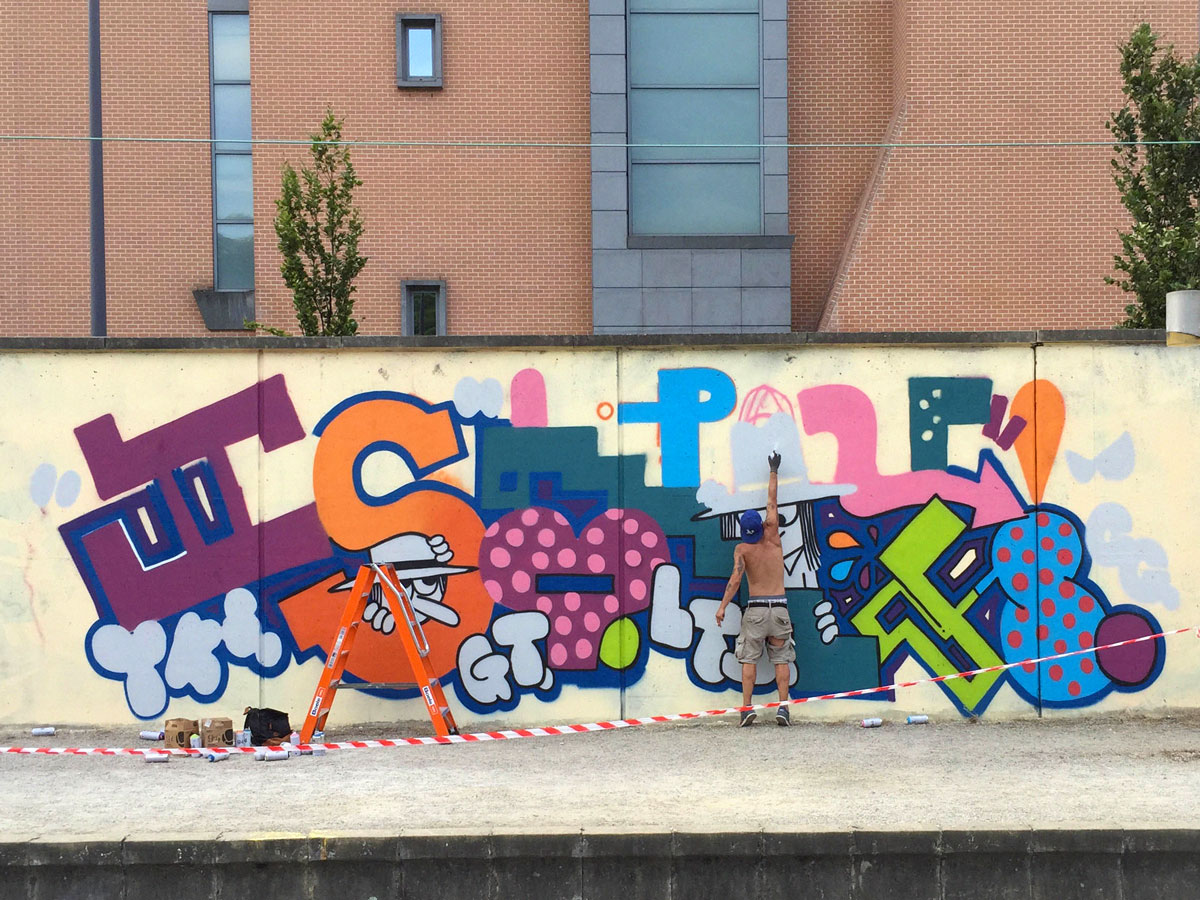2shy graffiti Kosmopolite louvain la neuve belgium