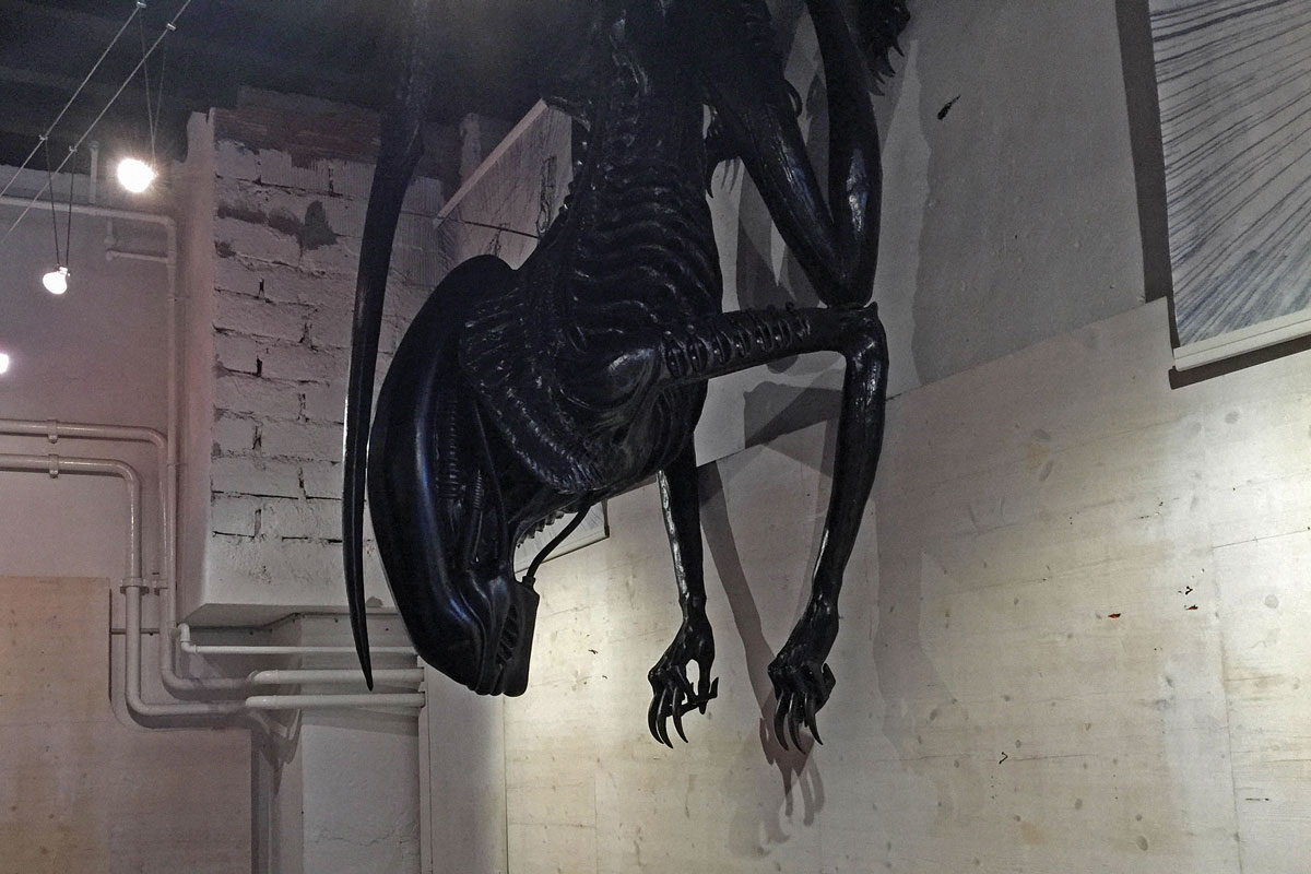 Giger Museum Alien Ilk Flottante